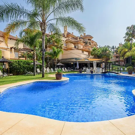 Alcam Aloha Deluxe 42 Apartment Marbella